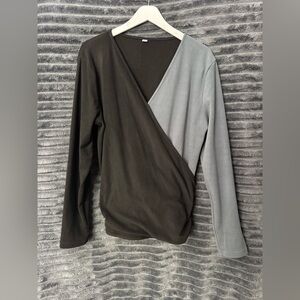 Black and Gray V-Neck Long Sleeve Sweater Top